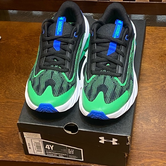 Under Armour Other - UNDER ARMOUR BGS CHARGED SCRAMJET 4 Big Kids